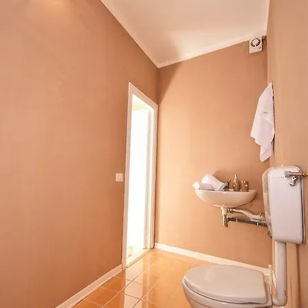 Domus Regia 招待所 3*