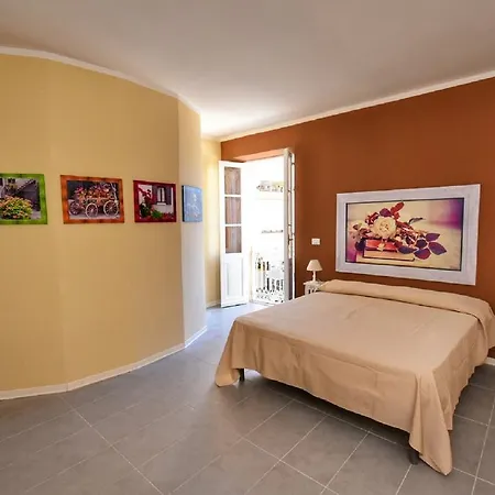 Domus Regia 招待所 3*