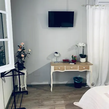 Πανσιόν Domus Regia 3*